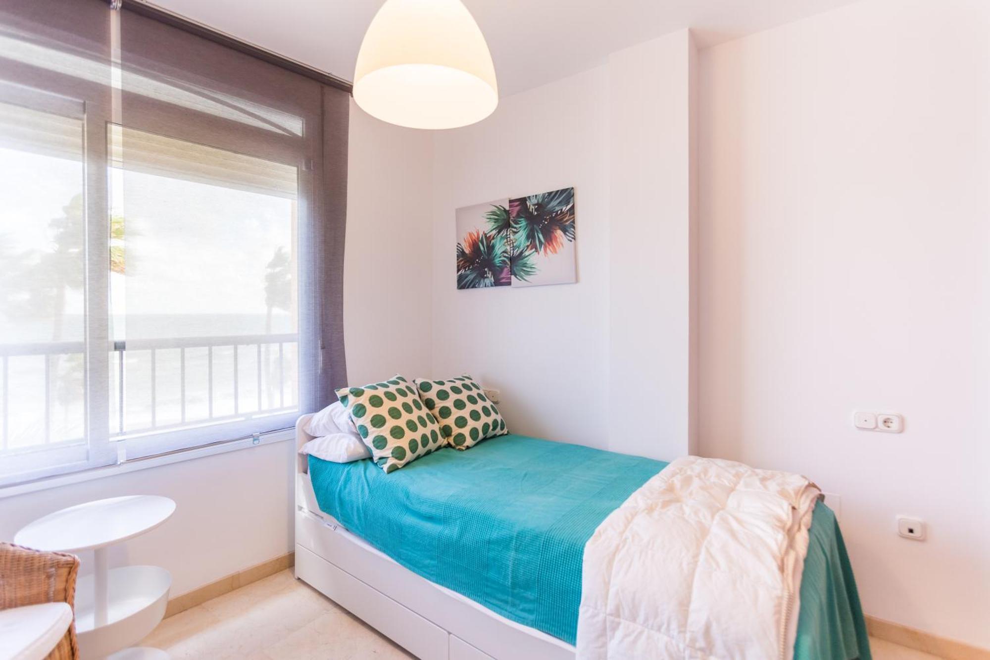 Bonito Apartamento en Primera Línea de Playa Estepona Exterior foto